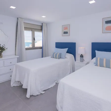 5 Beachfront By Holidays * Corralejo