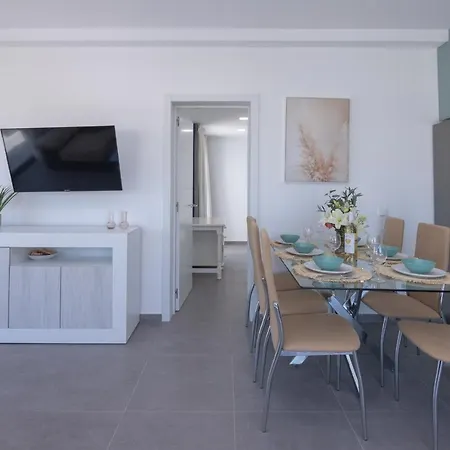 Apartment 5 Beachfront By Holidays