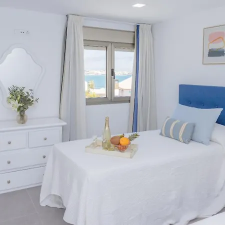 5 Beachfront By Holidays * Corralejo
